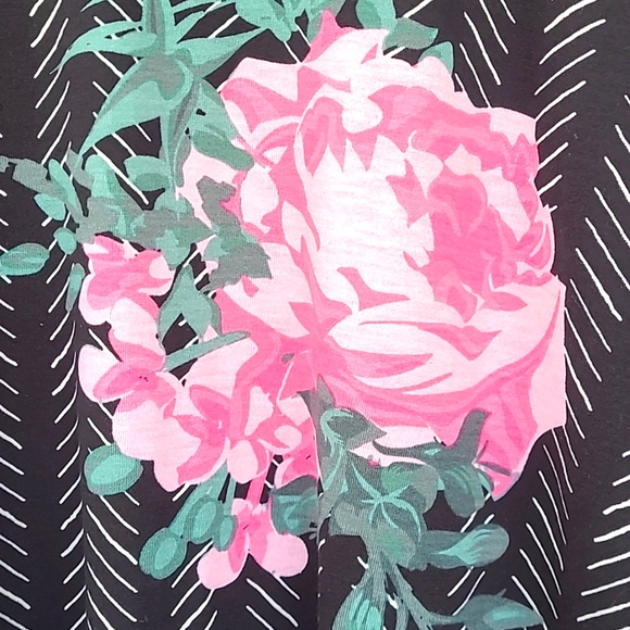 Lularoe Floral Lynnae - Picture 3 of 7